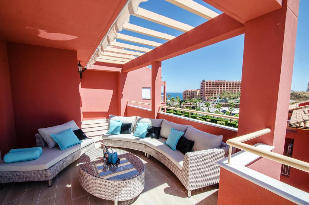 Apartamento Gorgeous 170 Sq.M. Penthouse With Sea View Terraces Benalmádena Exterior foto