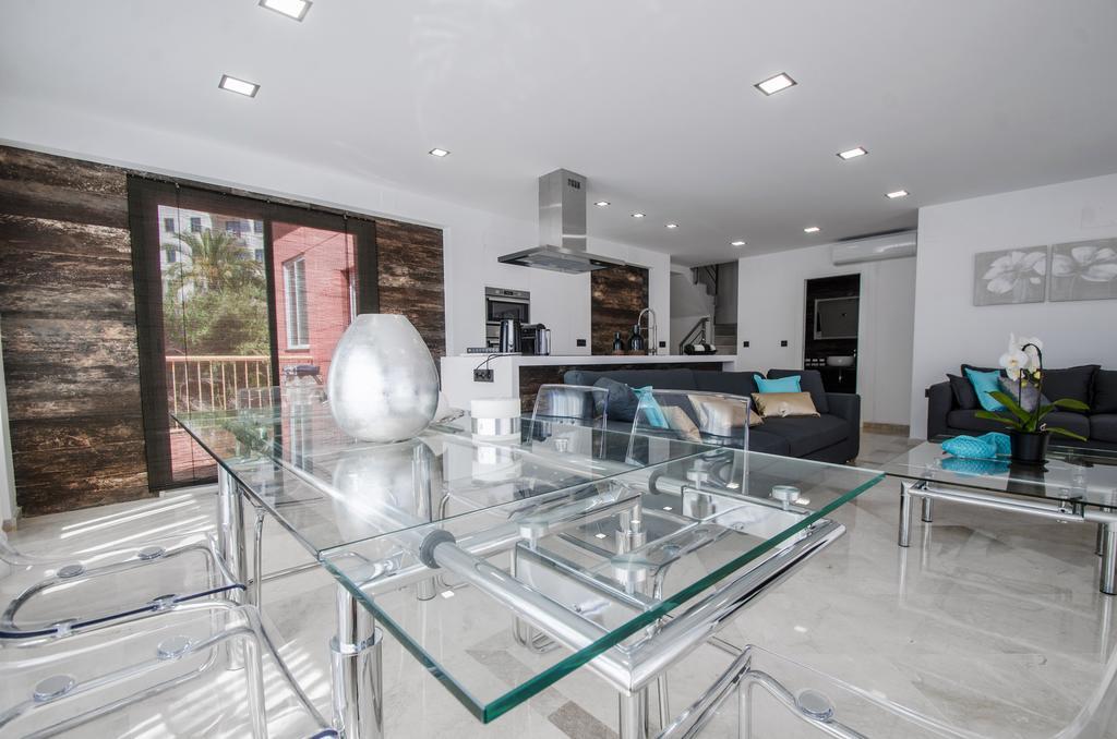 Apartamento Gorgeous 170 Sq.M. Penthouse With Sea View Terraces Benalmádena Exterior foto