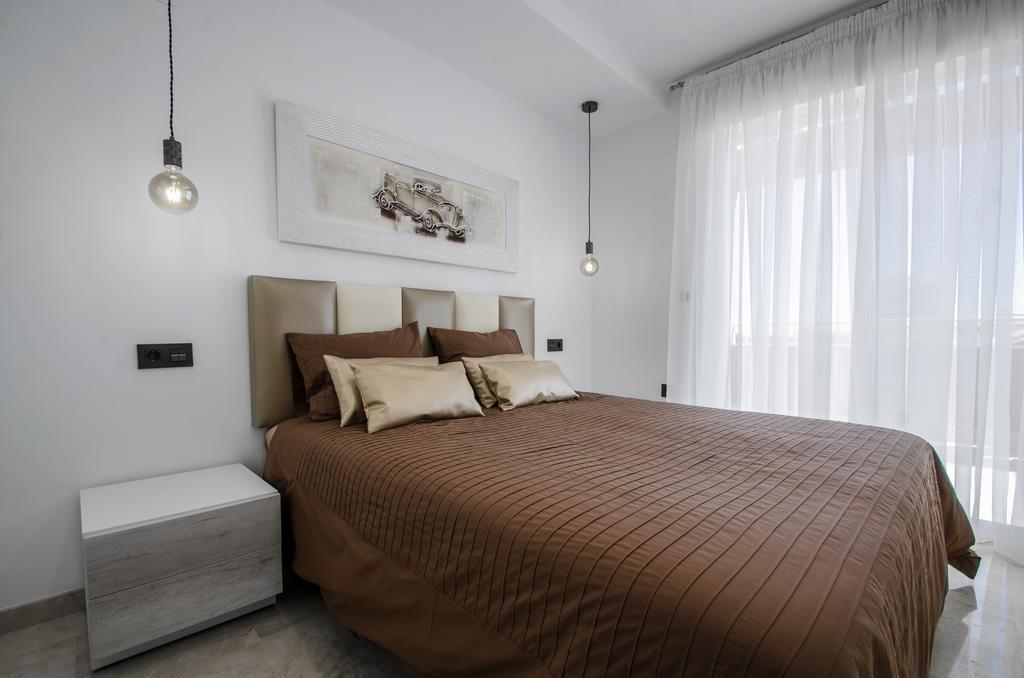 Apartamento Gorgeous 170 Sq.M. Penthouse With Sea View Terraces Benalmádena Exterior foto