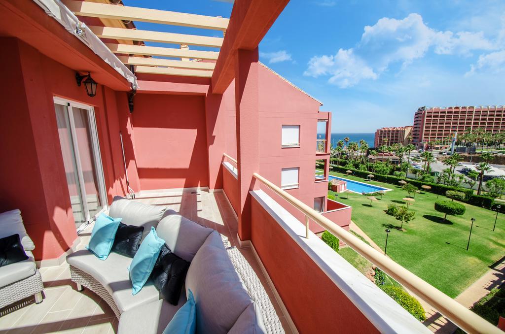 Apartamento Gorgeous 170 Sq.M. Penthouse With Sea View Terraces Benalmádena Exterior foto