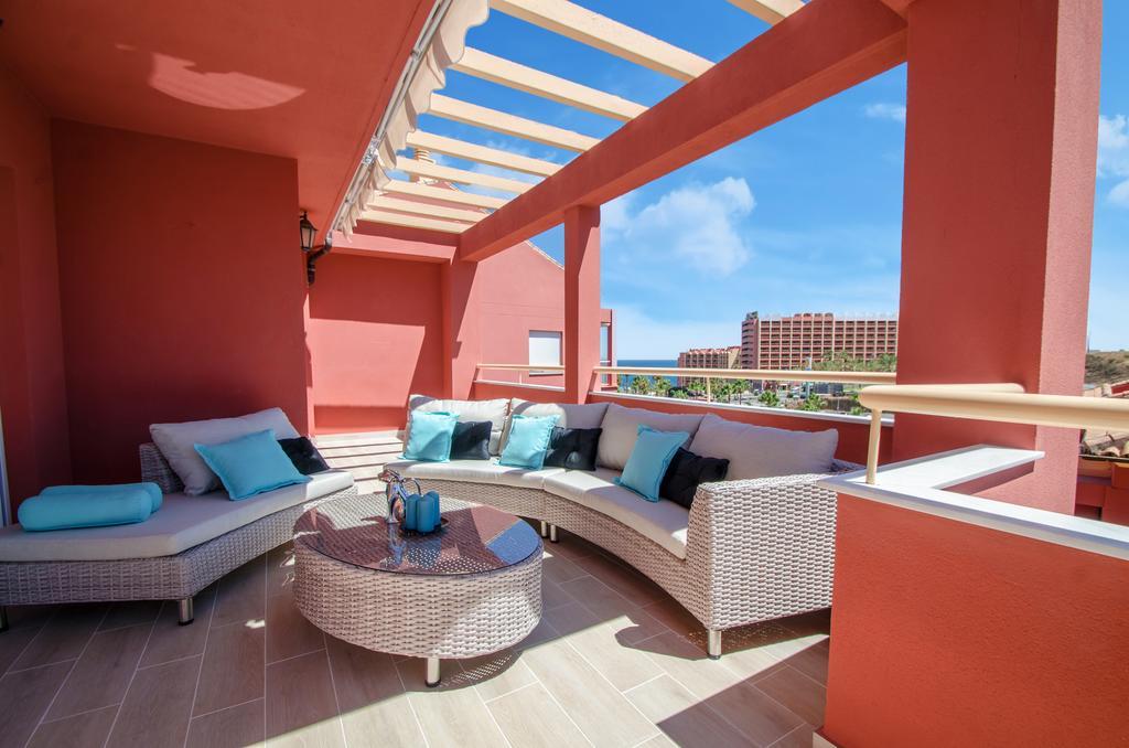 Apartamento Gorgeous 170 Sq.M. Penthouse With Sea View Terraces Benalmádena Exterior foto